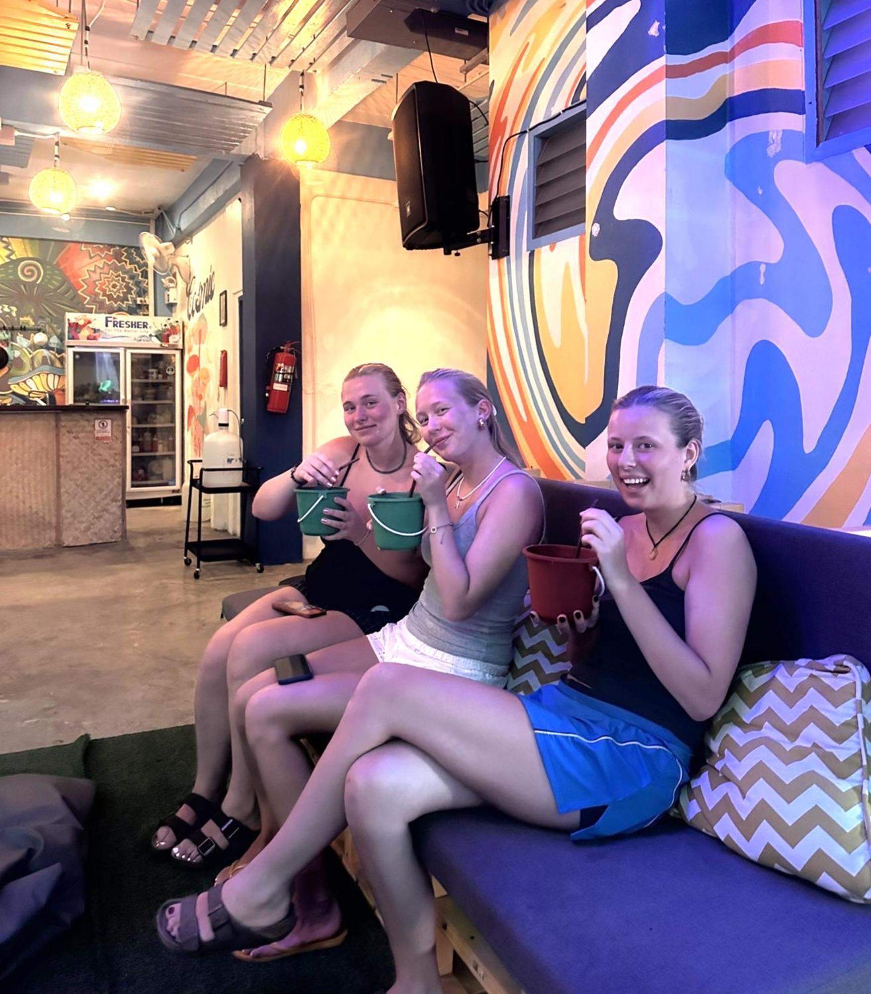 The Hangout Hostel Ao Nang Exterior photo